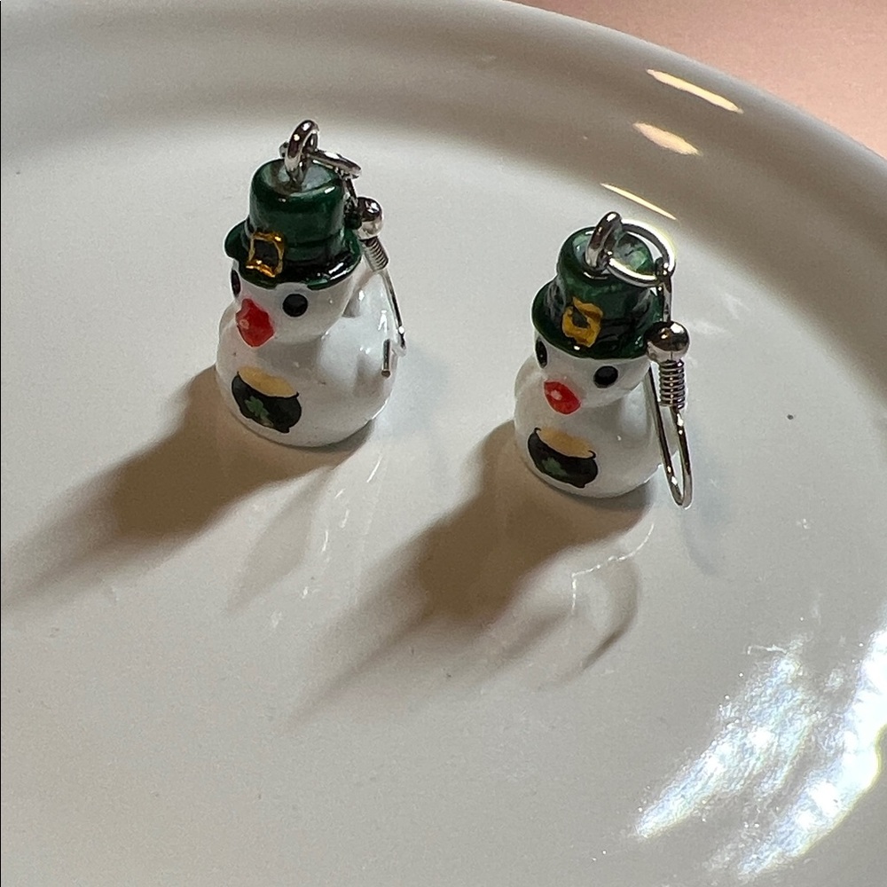 Saint Patrick’s day lucky duck earrings - Picture 4 of 5